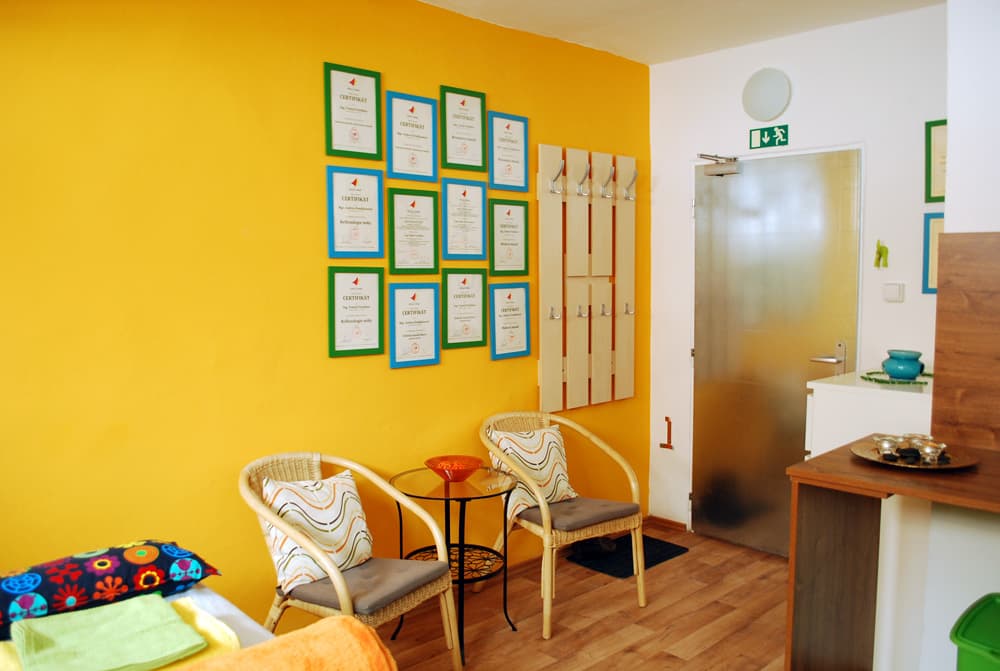 Masážní studio Pontika Brno — čekárna a certifikáty